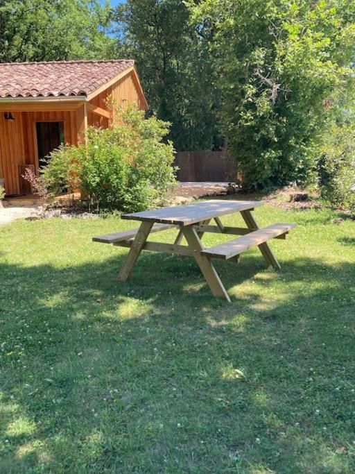 Lodge La Courrege Larche  Экстерьер фото